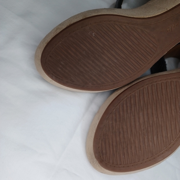 Clarks Soft Cushion Women's Black Sandals - Picture 10 of 10